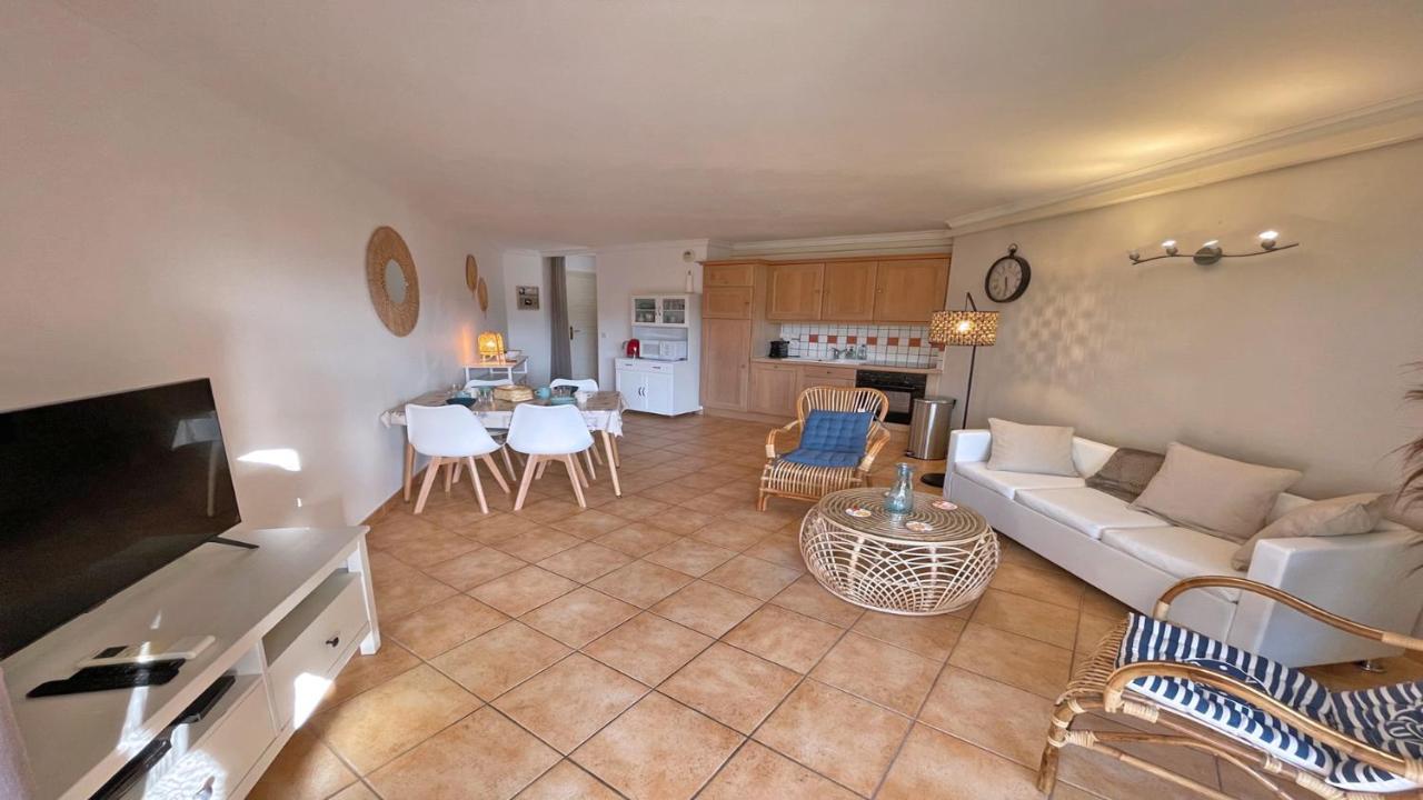 Appartement Les Pins Bleus A8 Sainte-Maxime Esterno foto