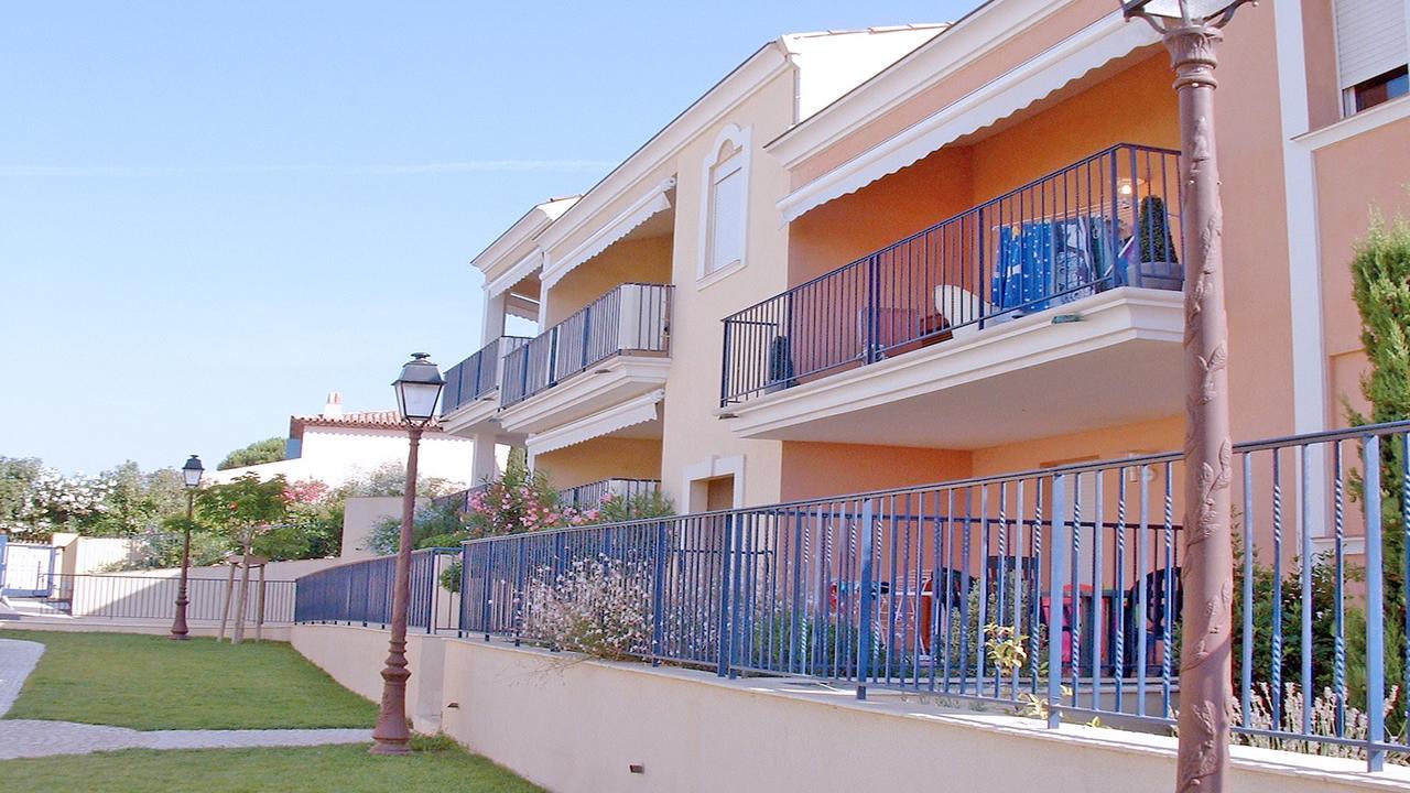 Appartement Les Pins Bleus A8 Sainte-Maxime Esterno foto