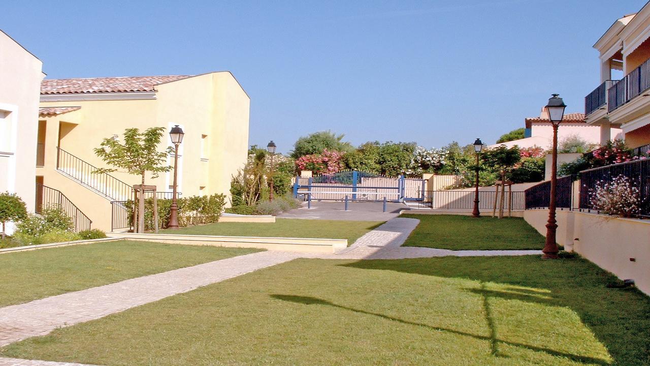 Appartement Les Pins Bleus A8 Sainte-Maxime Esterno foto
